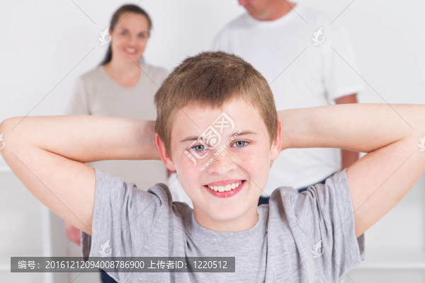 快樂的少年