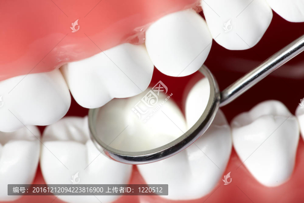 牙齒