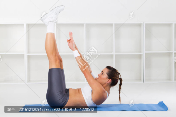 運動的女人