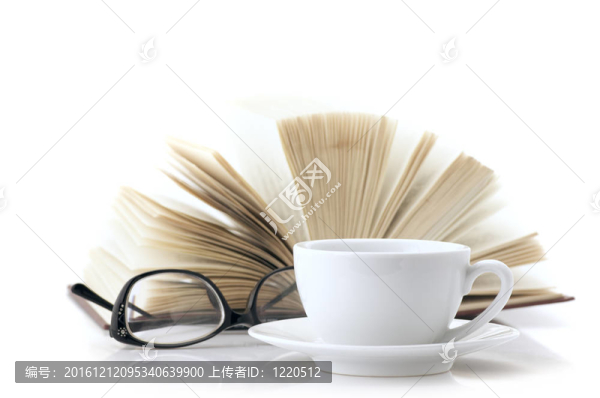 一杯咖啡和書