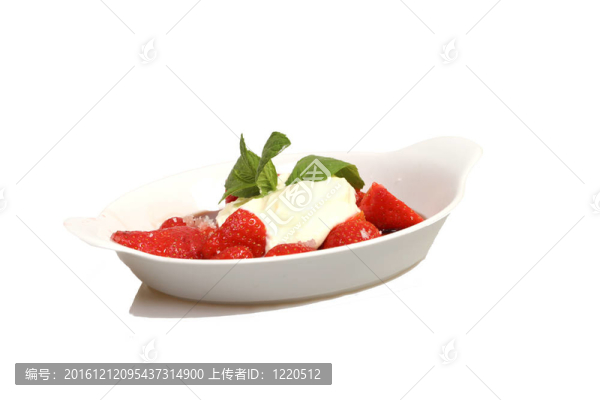 碗中的草莓