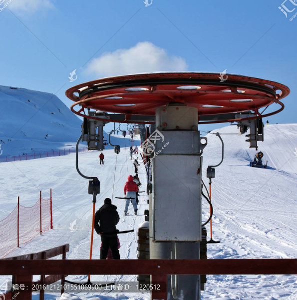 為提高滑雪設(shè)備-匯圖網(wǎng) www.fosd68.com 為提高滑雪設(shè)備