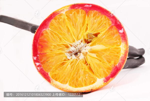 橙色