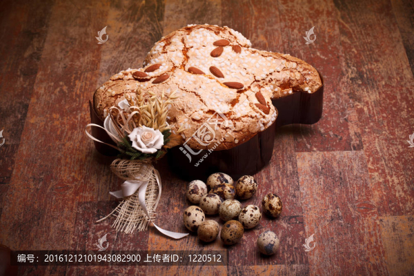 意大利復活節(jié)鴿和鵪鶉蛋