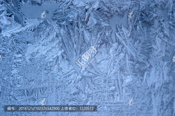 窗上的霜