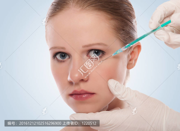 肉毒桿菌對(duì)女性面部特寫(xiě)注射美容