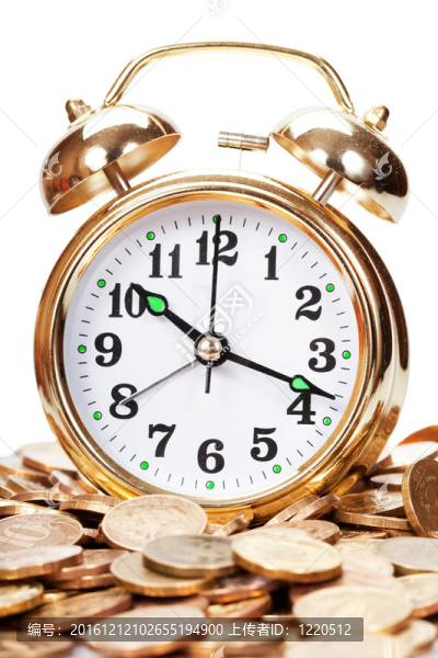 金幣上的金色鬧鐘。時間就是金錢。