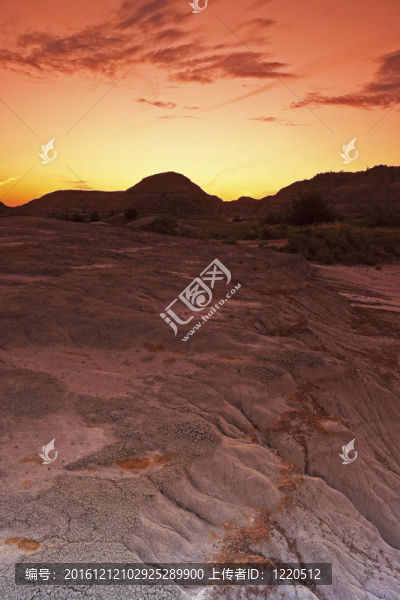 日落西奧多羅斯福國(guó)家公園-匯圖網(wǎng) www.fosd68.com 日落西奧多羅斯福國(guó)家公園