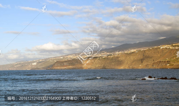 海灘的浪