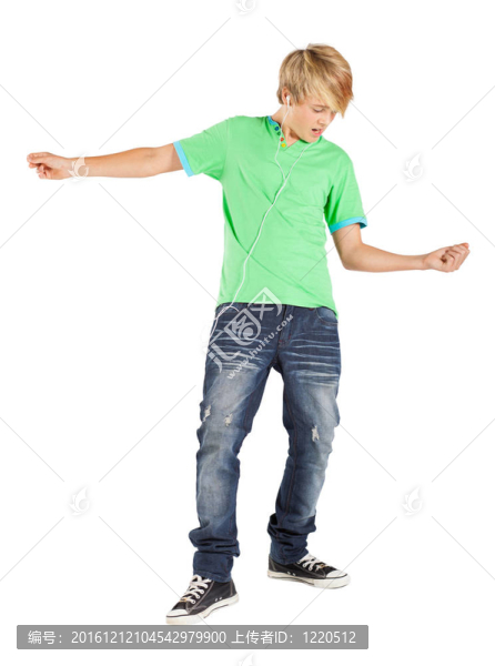玩空中吉他的少年男孩
