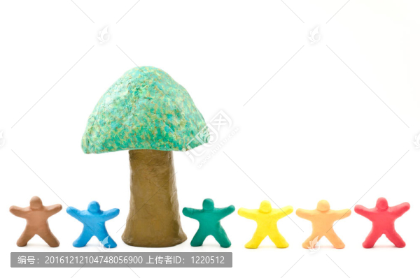 娃娃和樹的粘土