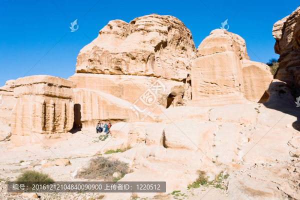 吉林塊和救濟的方尖碑在巴布SIQ；Petra；