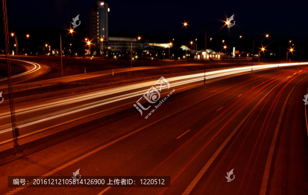 城市夜公路J？NK？發(fā)出砰的聲響