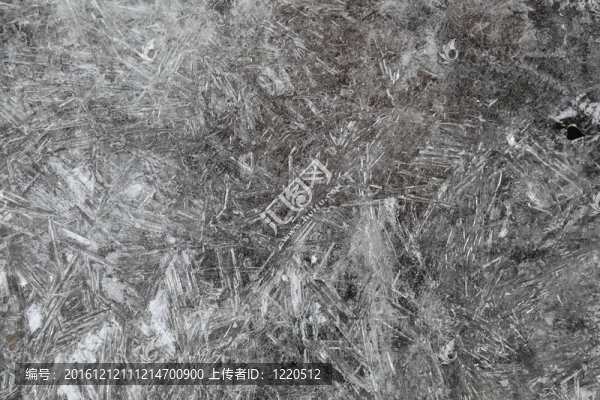 在小溪1冰結(jié)晶
