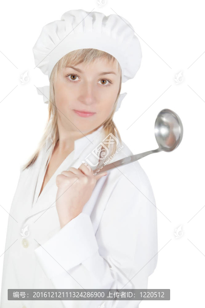 女孩用勺子做飯。在白色背景上。