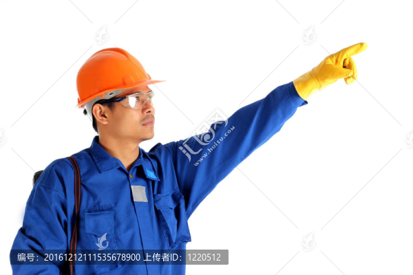 一面亞洲工人指著白色背景上孤立的一面