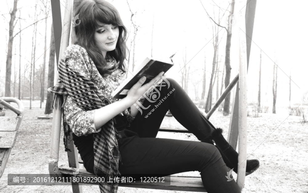 女人讀書(shū)