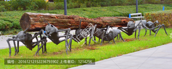 螞蟻扛樹,雕塑