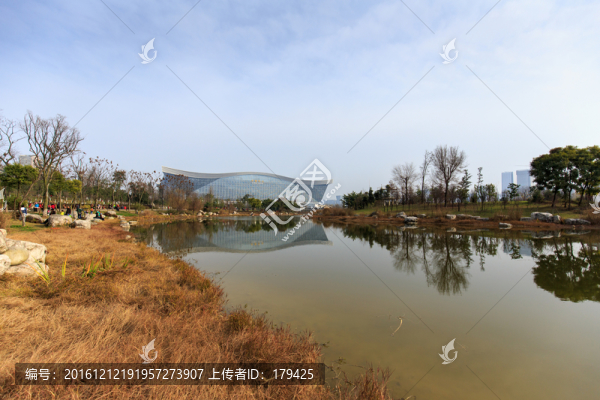 成都新世紀(jì)環(huán)球中心水景