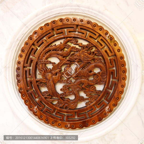 龍鳳木雕,浮雕藝術(shù)