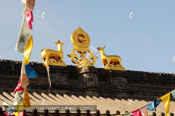 一個寺廟的屋頂