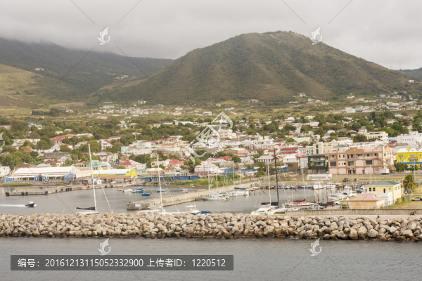 在圣基茨島海堤和港口