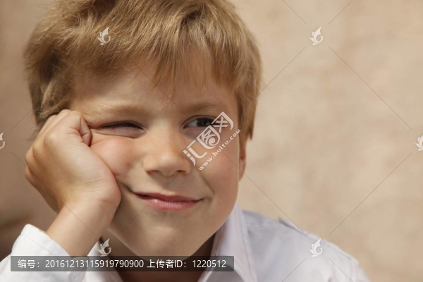 男孩肖像