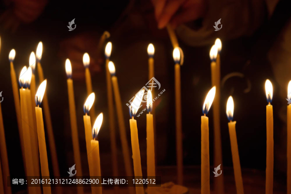 教堂里的蠟燭