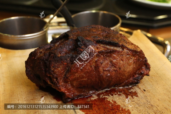 大塊牛肉