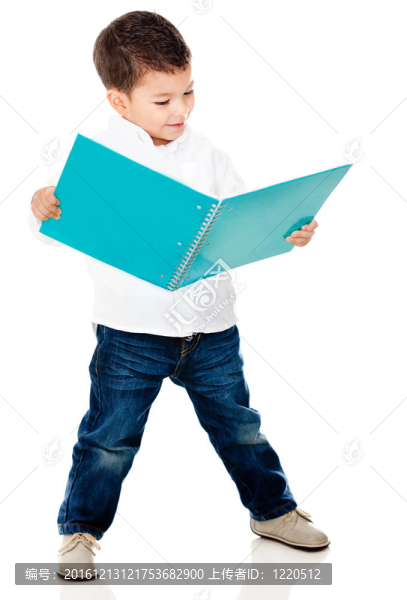 男孩讀書(shū)