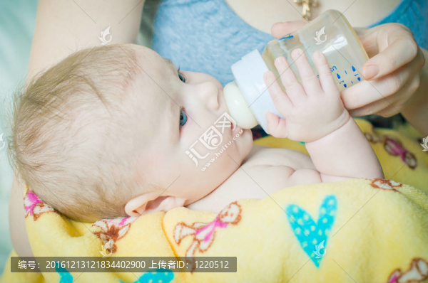 嬰兒飲用