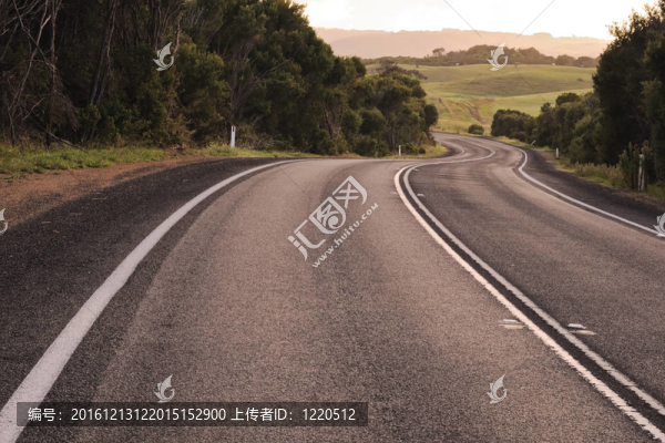 路在山上