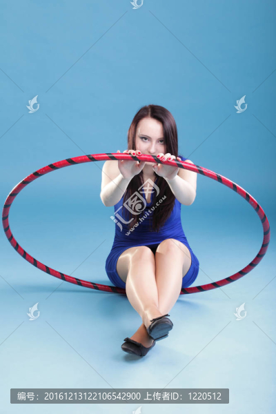 舞箍美女在藍(lán)色