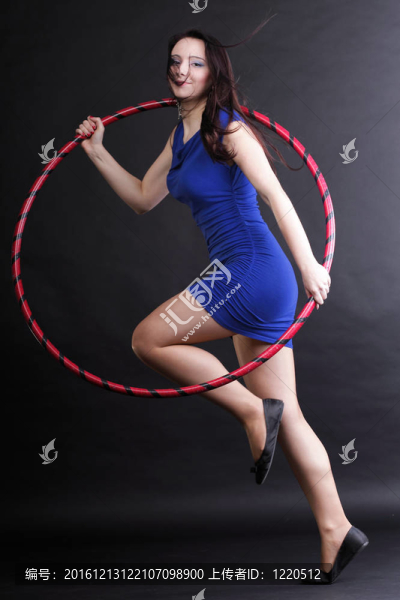 舞箍美女在藍(lán)色