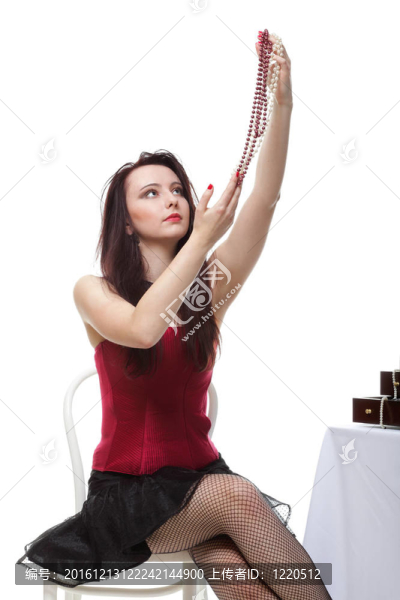 在紅色的緊身衣椅白孤立女人跳舞女郎