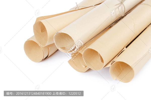 白色白色上孤立的許多卷軸