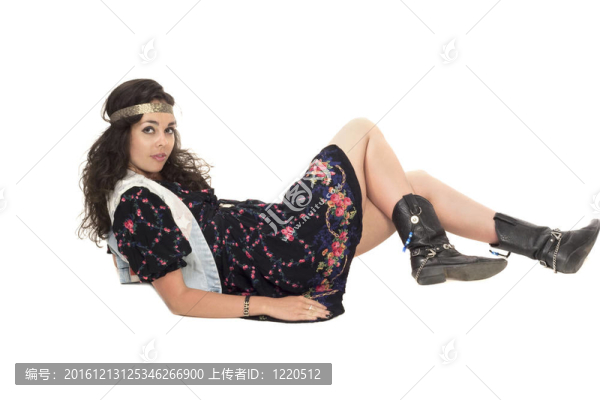 一個(gè)年輕的嬉皮女孩的形象