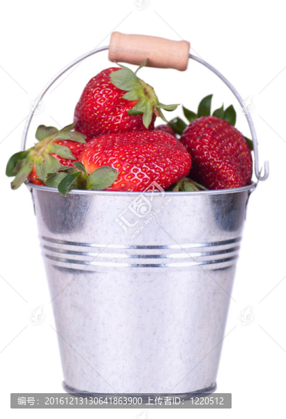 桶中的Strawberry