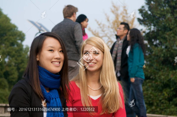女大學(xué)生