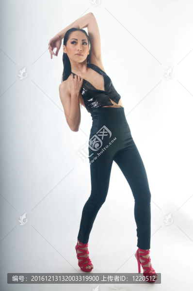 提出的亞洲女人