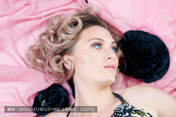金發(fā)的白種女人