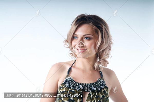 金發(fā)白種女人
