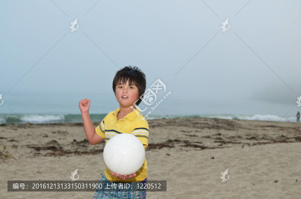 亞洲男孩打排球