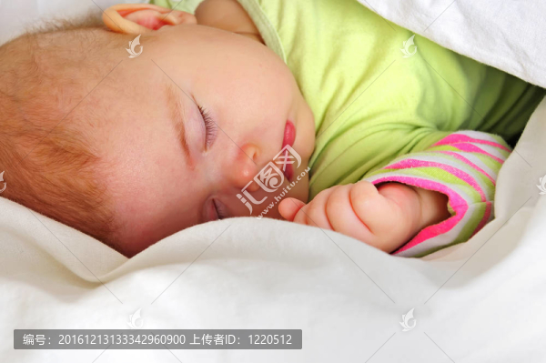 孩子睡覺