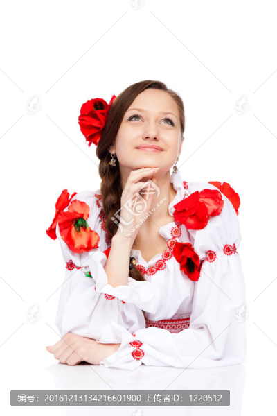 穿傳統(tǒng)衣服的女孩