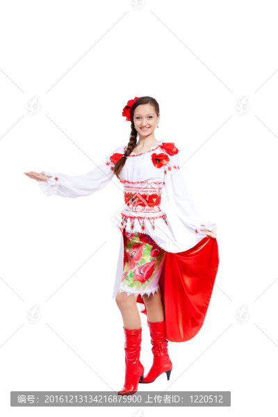 穿傳統(tǒng)衣服的女孩