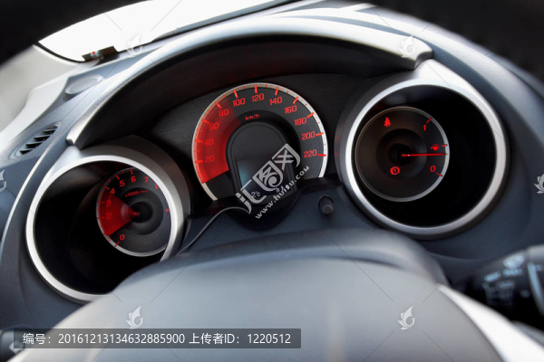 現(xiàn)代汽車儀表板