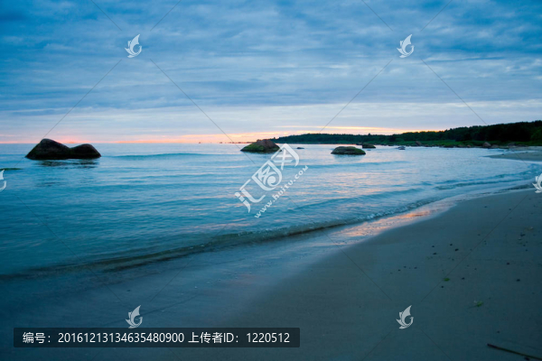 日落平靜灣