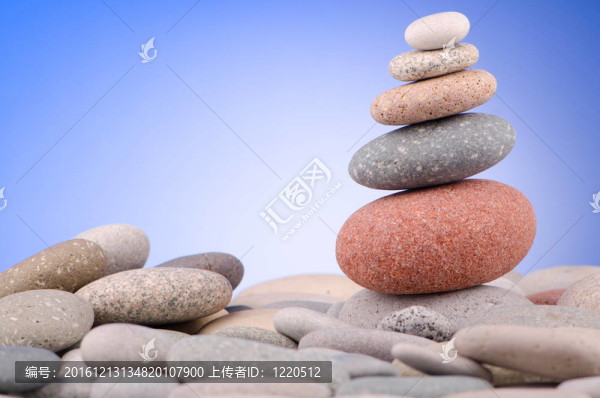 卵石堆積反對(duì)梯度背景