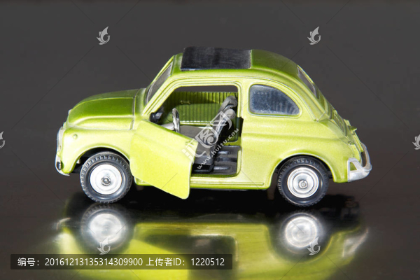 模型車舊貨；綠色；規(guī)模1,/,24
